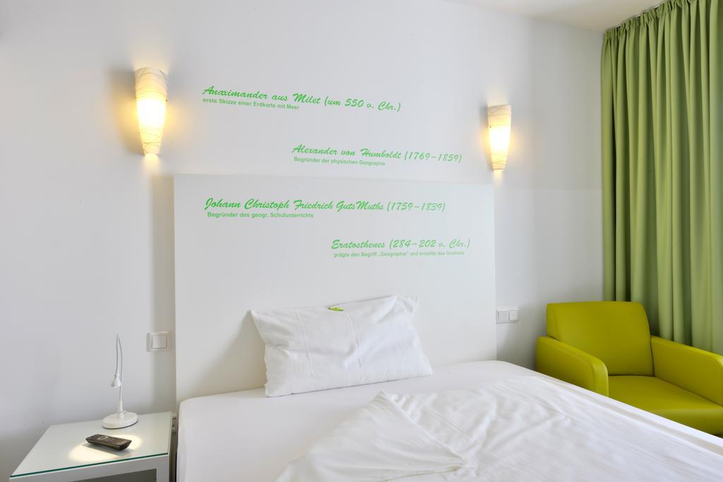 Hotel Fliegendes Klassenzimmer Bad Berleburg Extérieur photo